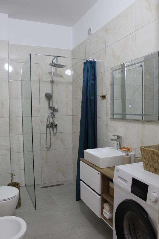 Maris Apartment - image 9