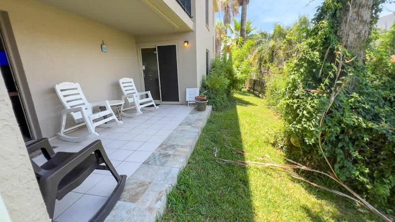 Island Condo 1st Floor Pool Patio condo - image 2