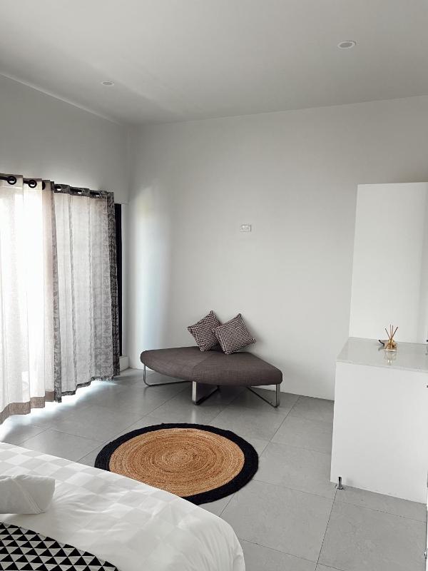 NEW Coral Bay 2Bdrm Apartment - Wailoaloa Palm Beach Estate - image 2