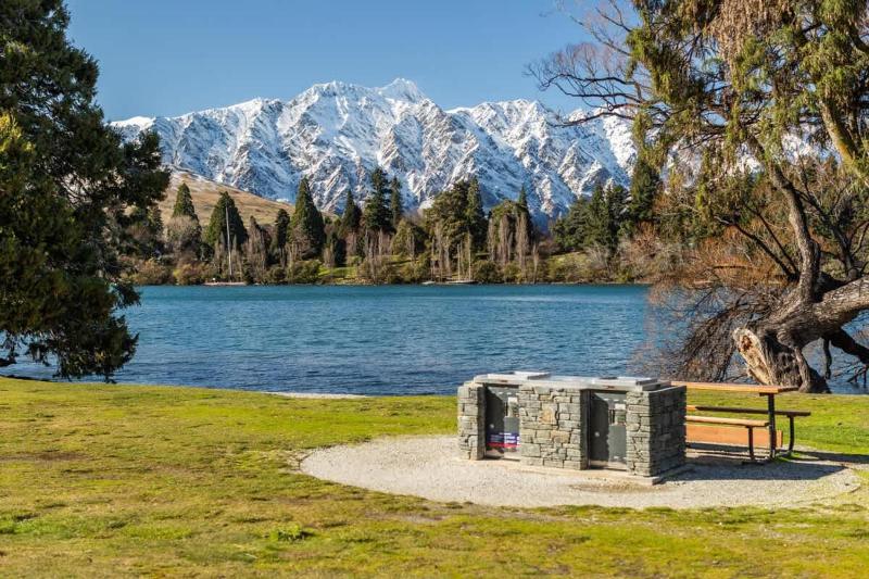 TAHUNA LAKEFRONT LUXURY Central Location - image 47