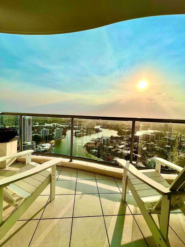 Luxury Level 36 Apartment Surfers Paradise - image 15