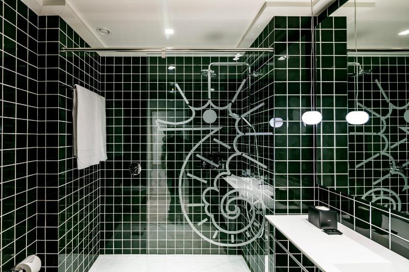 One-Bedroom Apartment (4 Adults) image 3