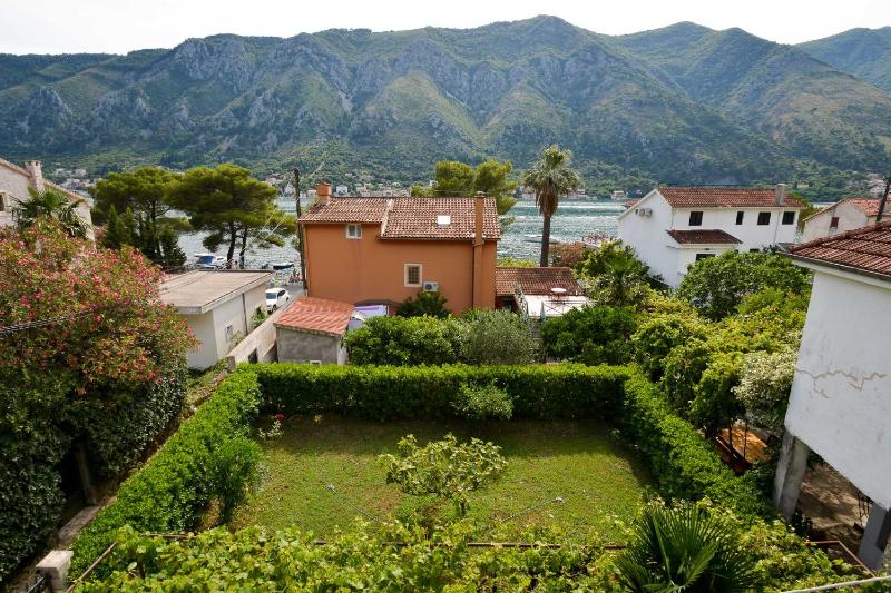 Apartment with Sea View image 3