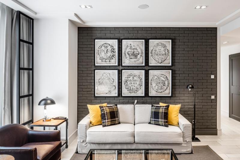 Three-Bedroom Apartment (6 Adults) image 2