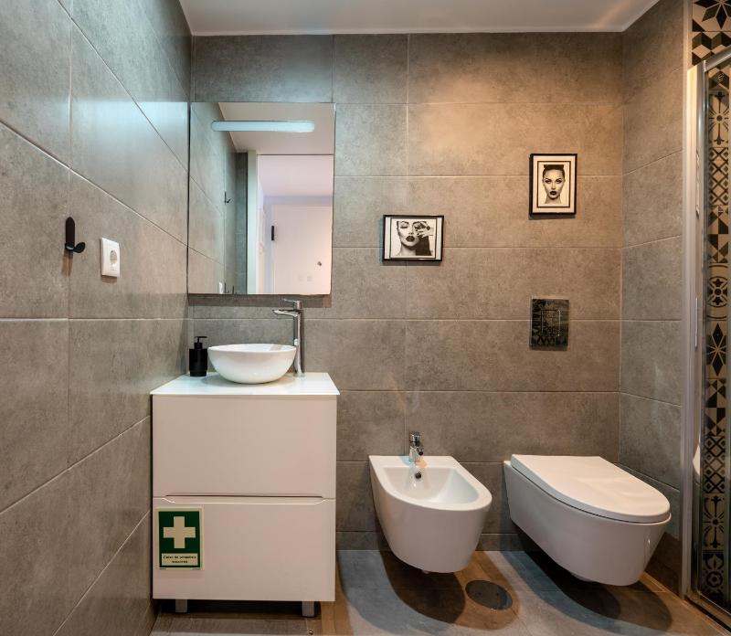 Host Wise - Amadeo Apartments - image 28