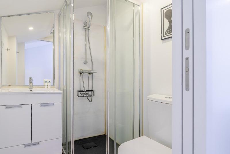 Host Wise - Amadeo Apartments - image 41