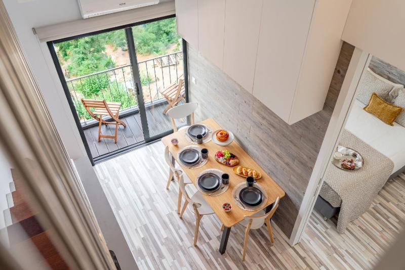 Host Wise - Amadeo Apartments - image 31