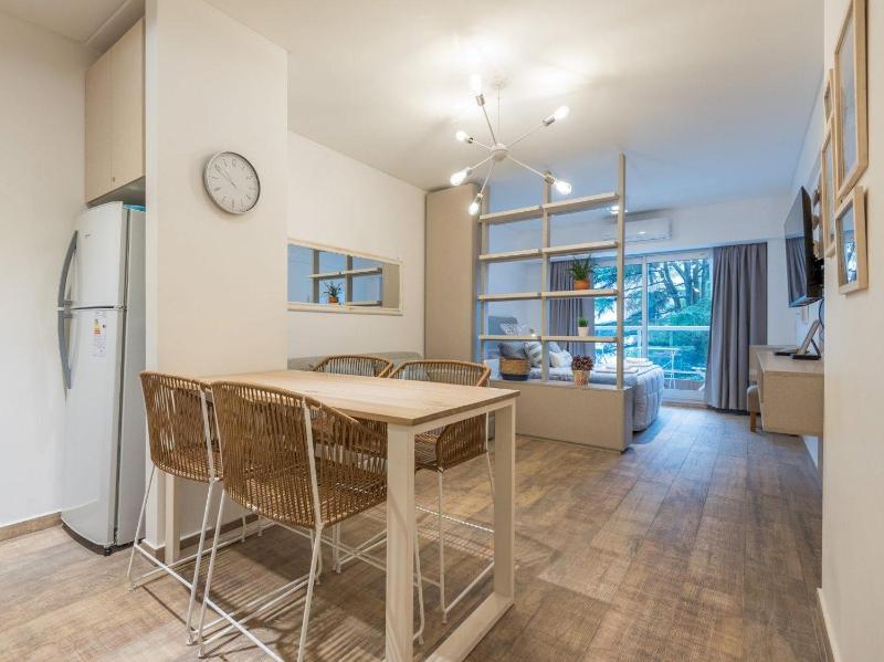 Apartment Laprida and Paraguay III by For Rent Argentina - image 1