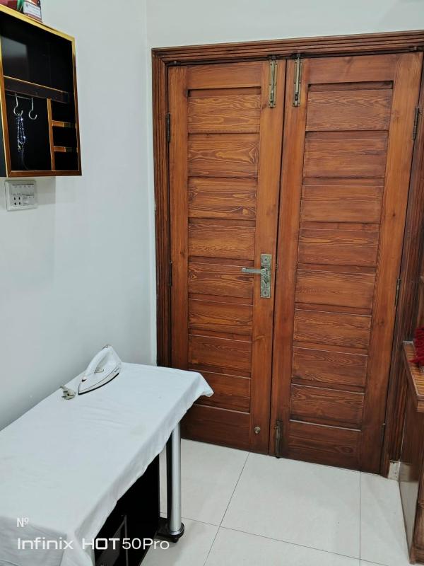 Street 7 Apartment - image 8
