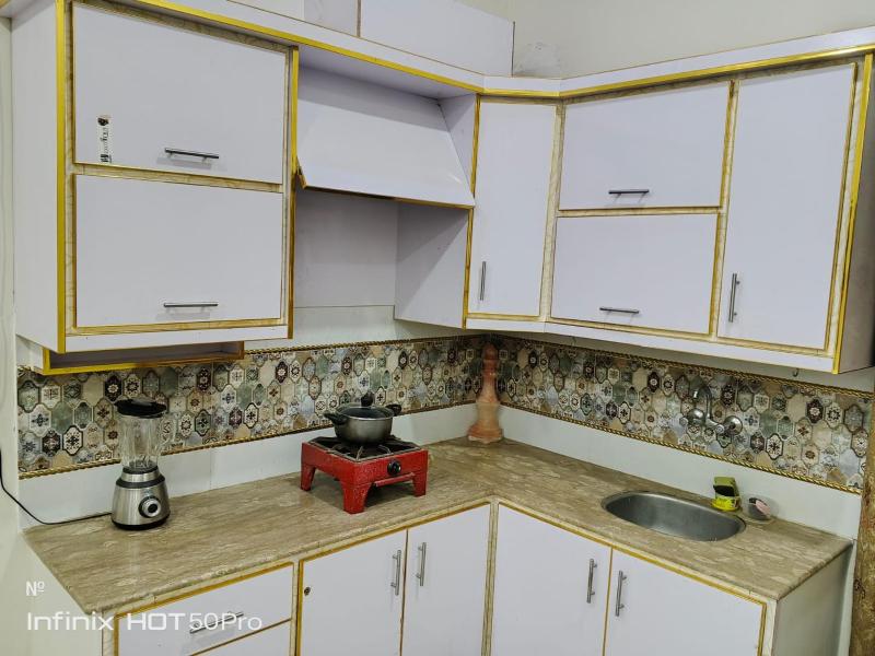 Street 7 Apartment - image 10