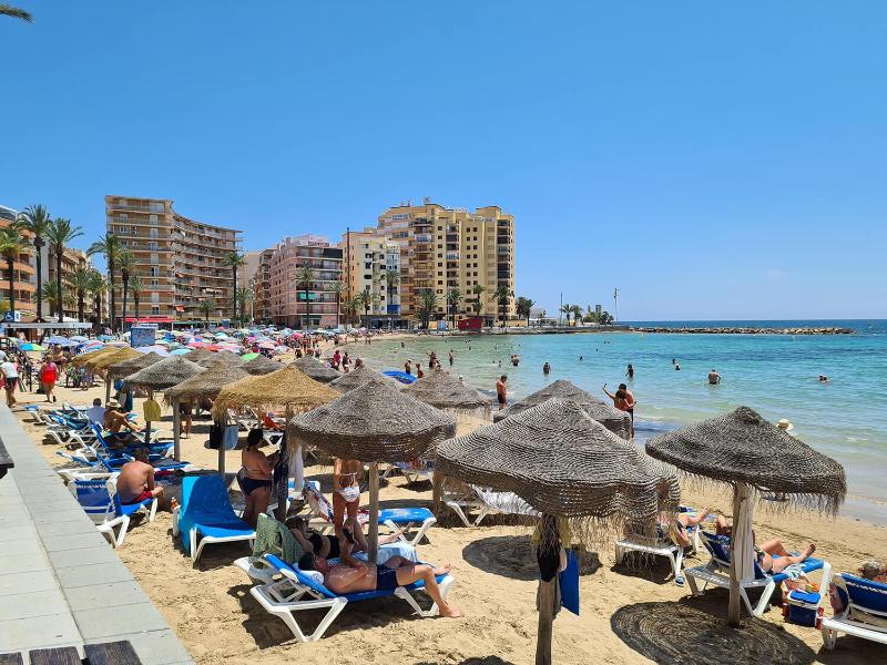 Apartment at Playa del Cura with pool - image 15