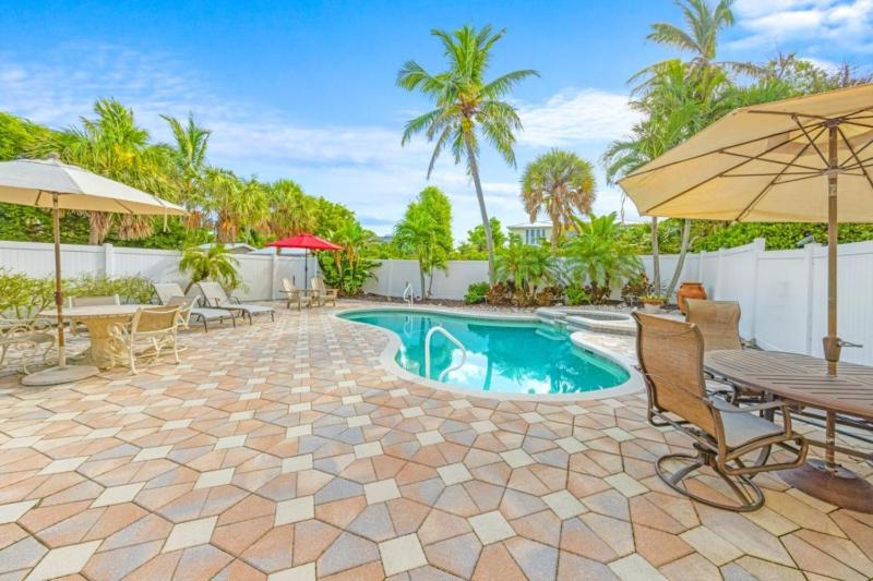 Paradise Found home - image 19