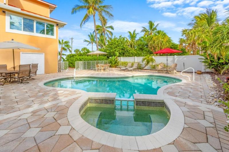 Paradise Found home - image 10