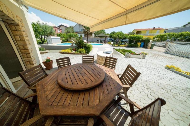 Villa Jelena Vir near beach - image 34