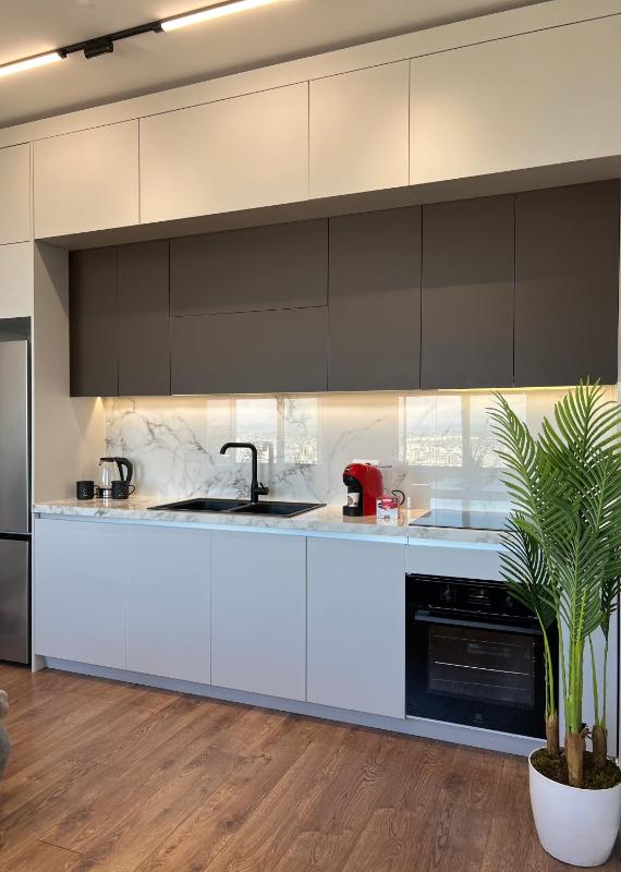 Stylish Sky Apartment Romantic Sea & City View - image 15