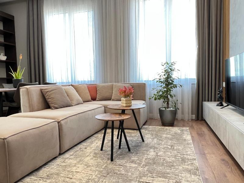 Stylish Sky Apartment Romantic Sea & City View - image 5