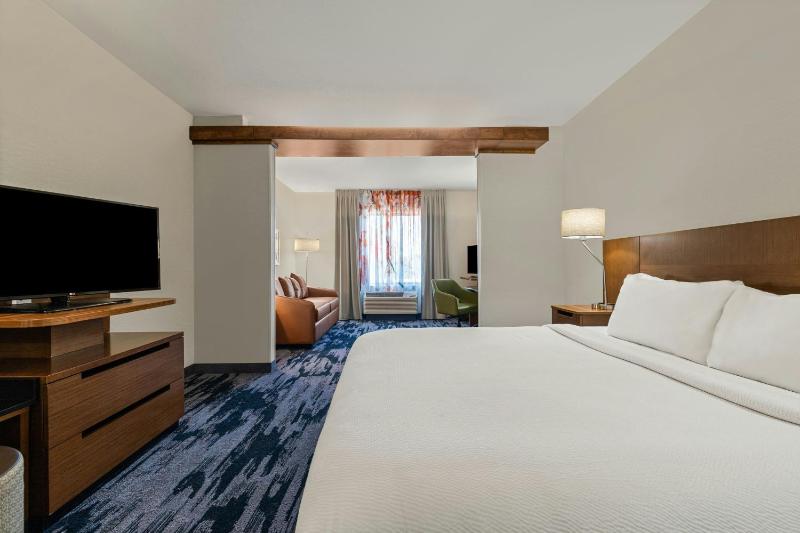 Fairfield Inn & Suites by Marriott Nashville MetroCenter - image 2