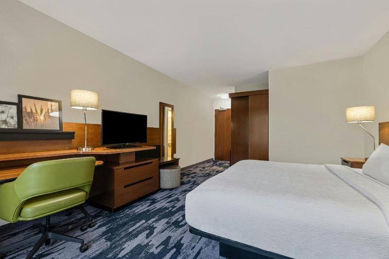 Fairfield Inn & Suites by Marriott Nashville MetroCenter - image 13