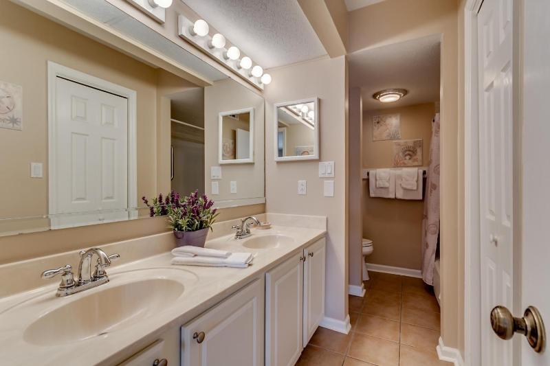 Three-Bedroom Apartment image 2