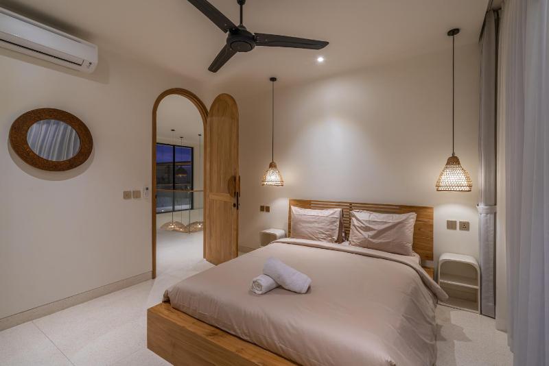 Bimini - Luxury 4BR Private Pool Villa in Canggu with Jacuzzi - image 3
