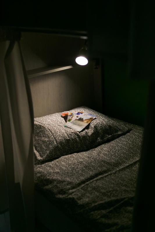 Bed in 8-Bed Mixed Dormitory Room image 1