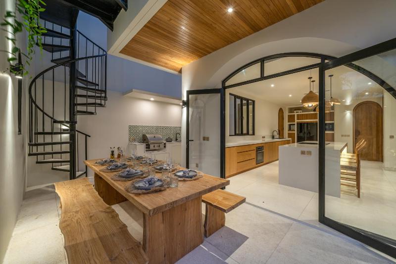 Bimini - Luxury 4BR Private Pool Villa in Canggu with Jacuzzi - image 44