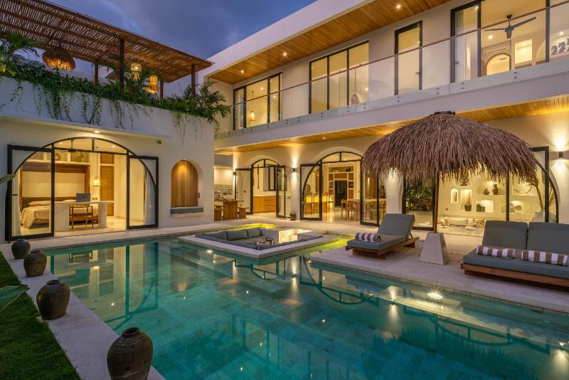 Bimini - Luxury 4BR Private Pool Villa in Canggu with Jacuzzi - image 6