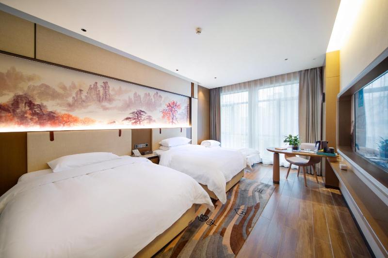 Friend Zhangjiajie Hotel-Free pick-up-Free Laundry - image 48