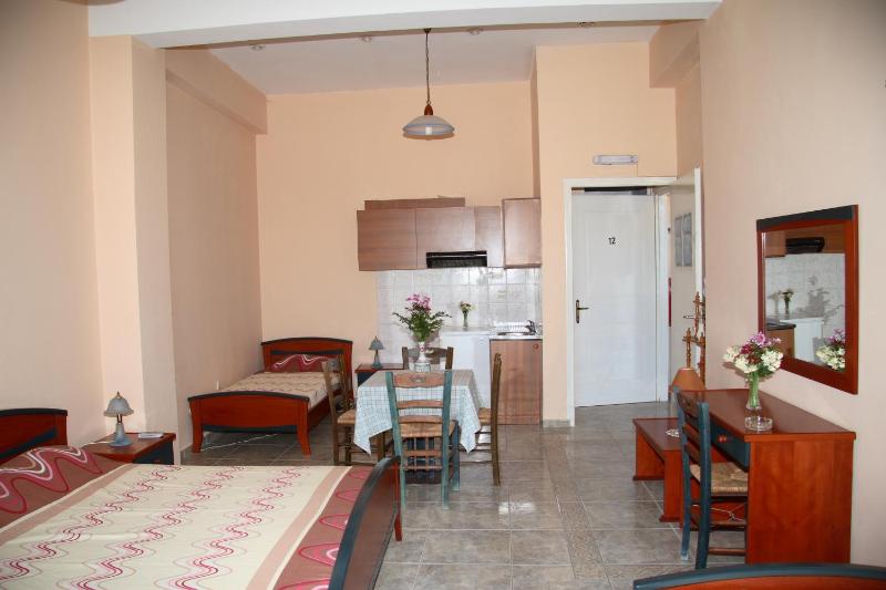 Apartment (2-4 Adults) image 2
