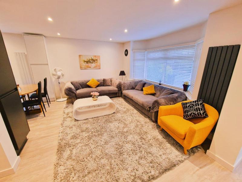 Luxurious Home in Chester a Beautiful Sanctuary - image 1