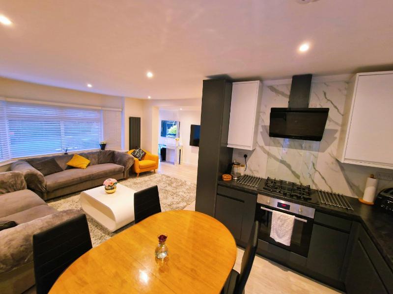 Luxurious Home in Chester a Beautiful Sanctuary - image 21