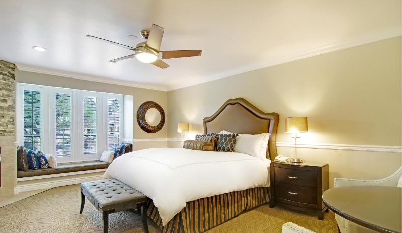 King Room image 3