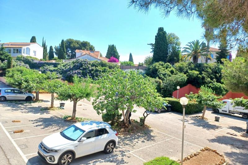 Nice apartment with pool - near the beach - image 9