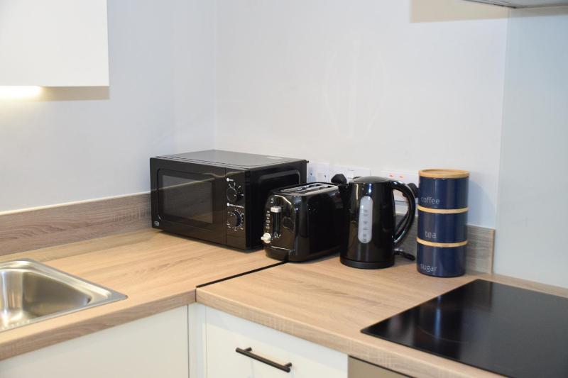 Modern Flat - Leeds City Centre - image 14