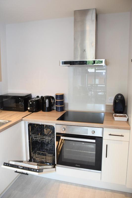 Modern Flat - Leeds City Centre - image 22