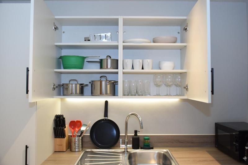 Modern Flat - Leeds City Centre - image 17