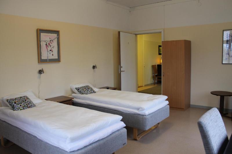 Quadruple Room with Shared Bathroom image 2