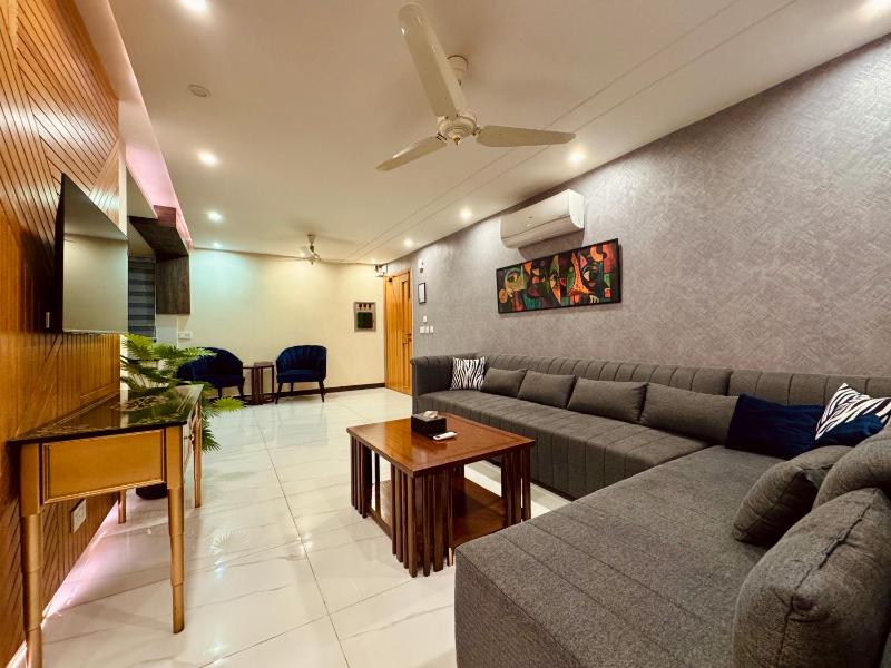 Lux Haven Stays 2 Bedroom Luxury Apartment - image 15