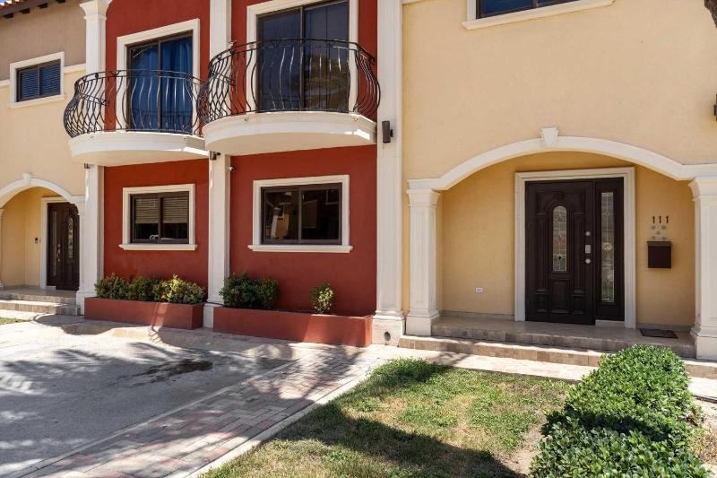 GC111-Malmok Beach-3BR townhome perfect for family - image 11