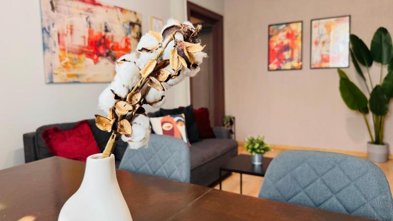 Ideal Home - Spacious & Modern Accommodation near Unirii Square - image 10
