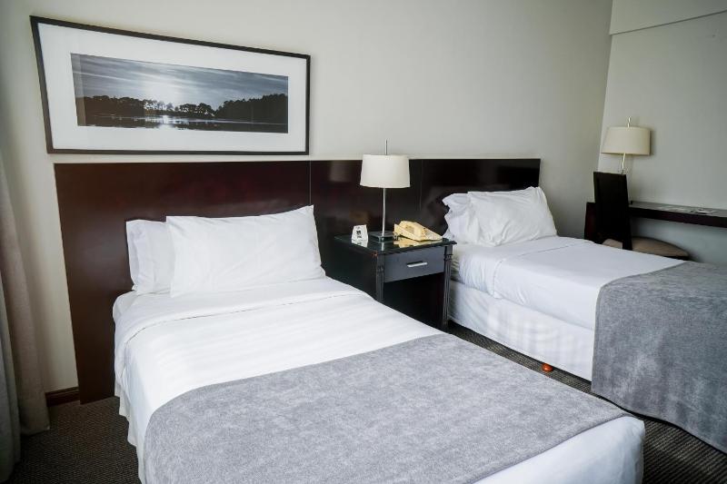Plaza Real Suites Hotel - image 46