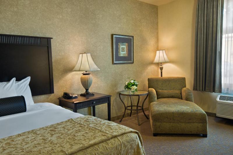 King Suite image 2