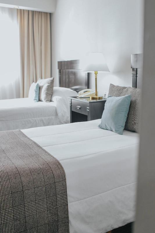 Plaza Real Suites Hotel - image 33
