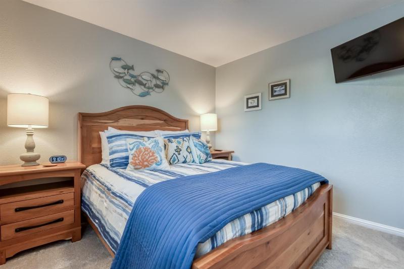 Pacific Peeks 2 - Oceanview Pet Friendly Retreat with EV Charging fee - image 28