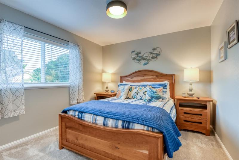 Pacific Peeks 2 - Oceanview Pet Friendly Retreat with EV Charging fee - image 14