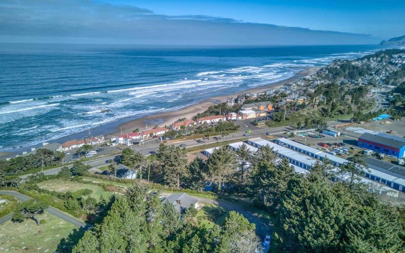 The Pacific Lookout Sleeps 6 Hot Tub Pet Friendly Ocean View EV Charger - image 34