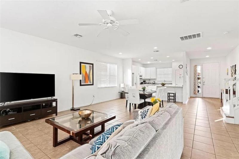 Grand EXEC Golf 4BR Pool Home Near Disney - image 30