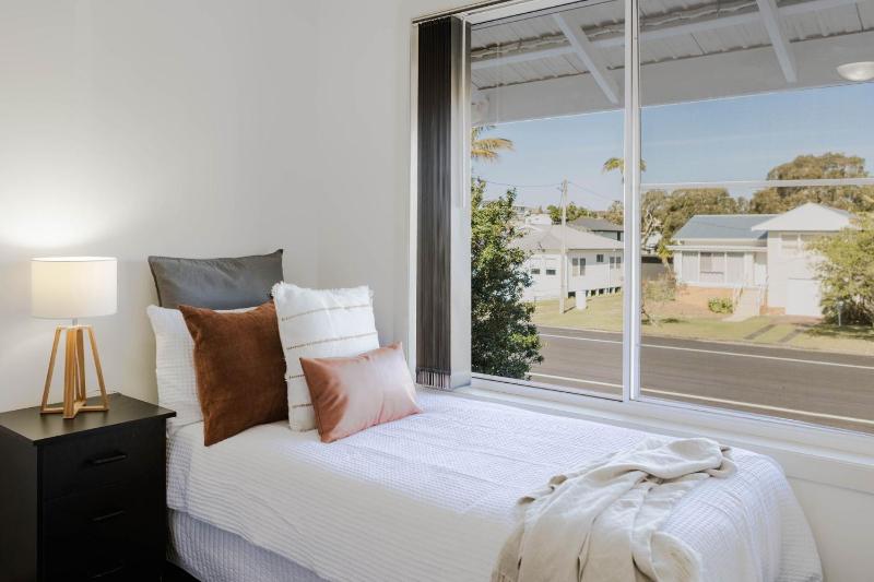 RED Rock - Walk to Yambas Beaches Cafes & Golf Club - Holiday Yamba - image 16