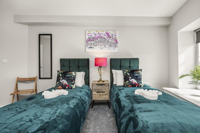 Buzzing Brighton Apartment 4 By My Getaways - image 11