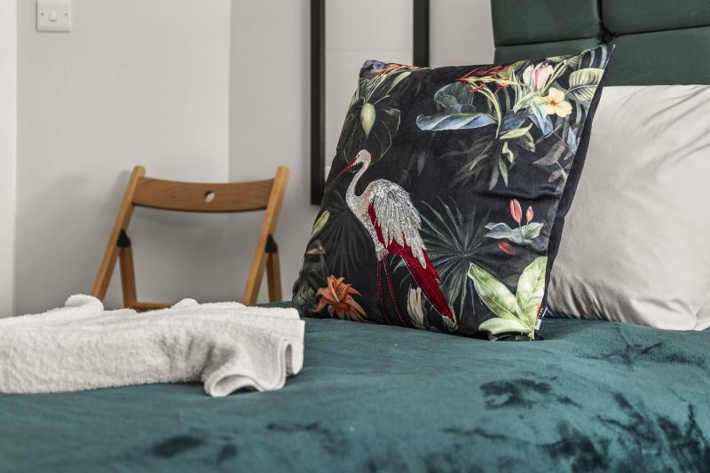 Buzzing Brighton Apartment 4 By My Getaways - image 6